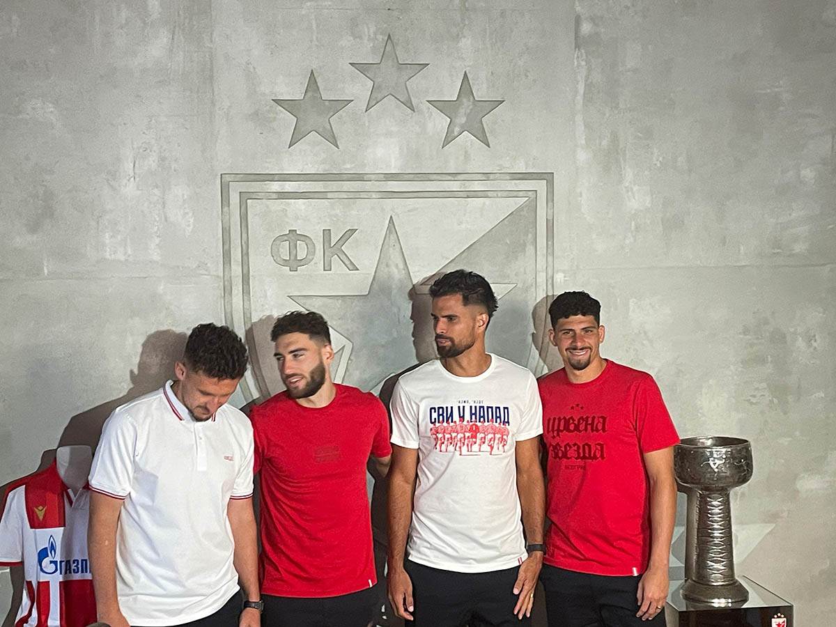 Veljković, Rogrigao, Mateuš i Tiknizijan na predstavljanju (6).jpg