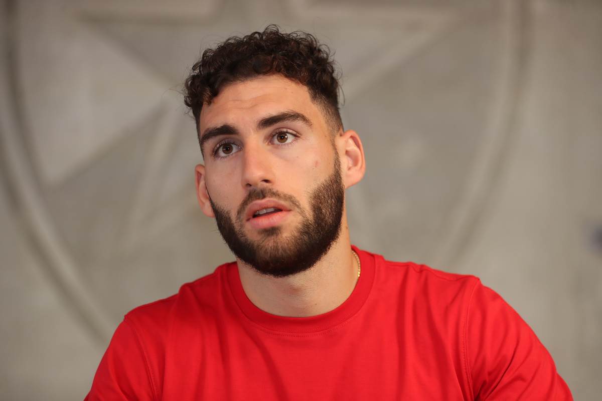 Nair Tiknizijan fudbaler Crvene zvezde