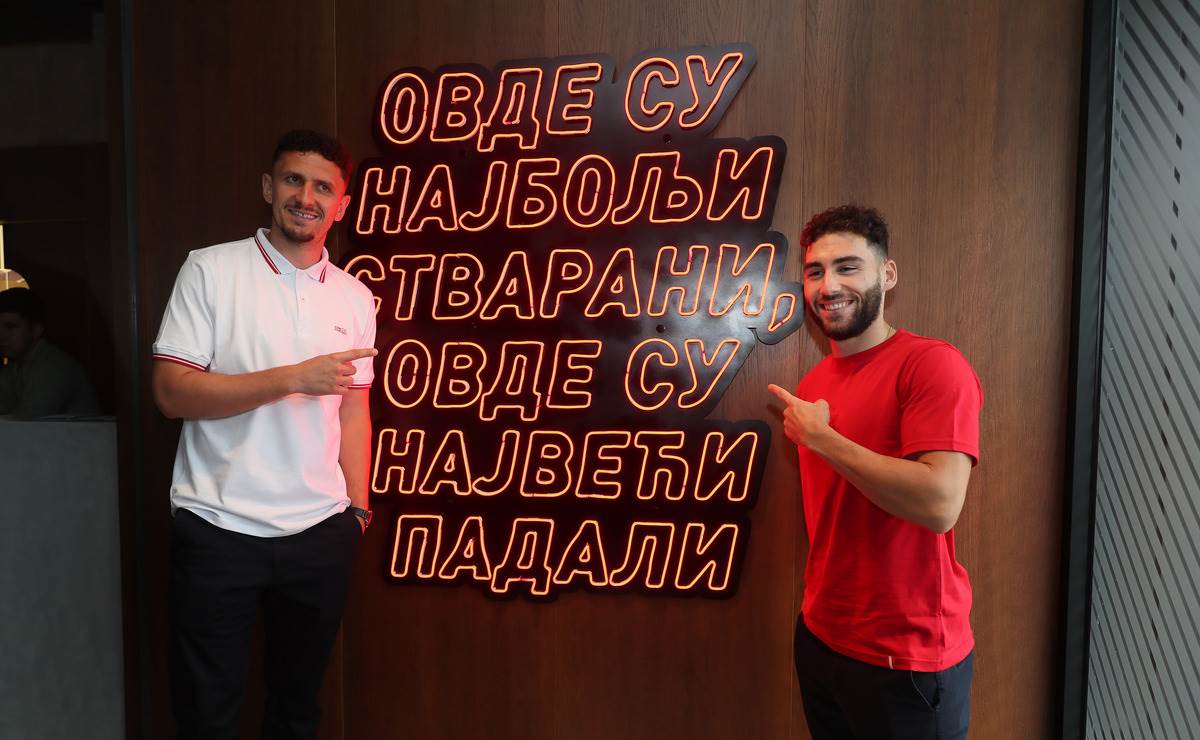 Nair Tiknizijan i Miloš Veljković fudbaleri Crvene zvezde