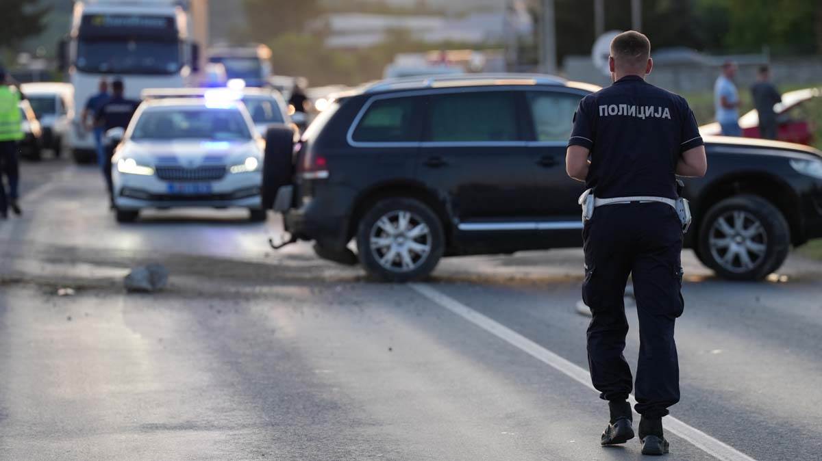 Ferrari i nov mercedes prevrnuti na krov 2.jpg