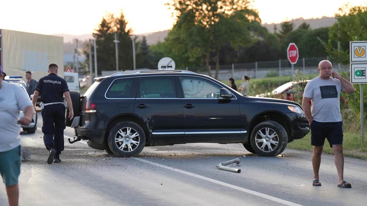 Ferrari i nov mercedes prevrnuti na krov 8.jpg
