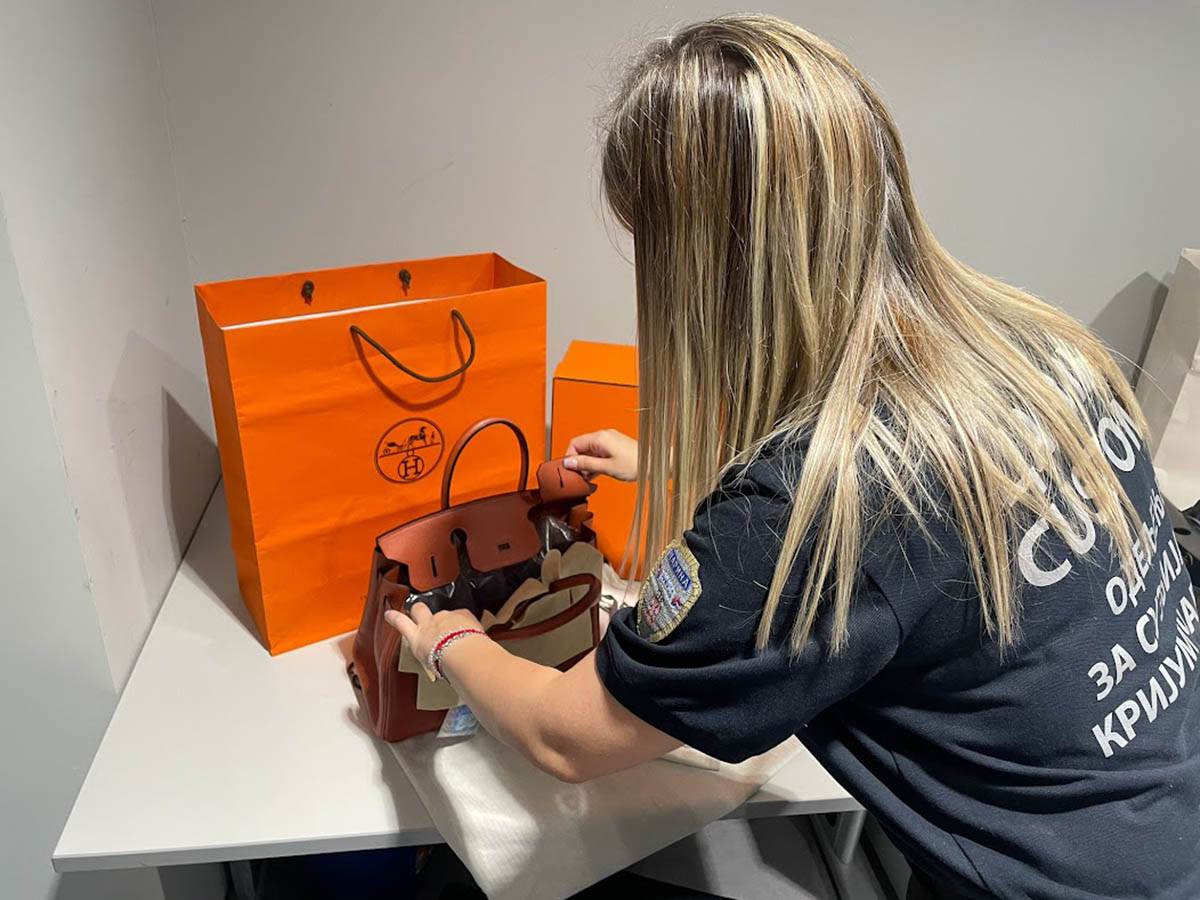 zaplenjena luksuzna roba (1).jpg