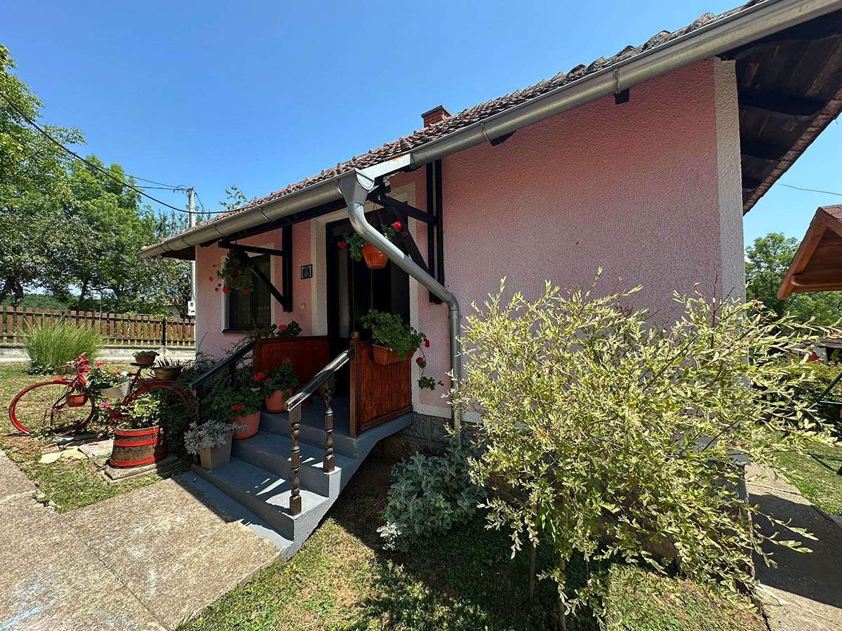 Antonio napustio Italiju zbog Srpkinje (5).jpg