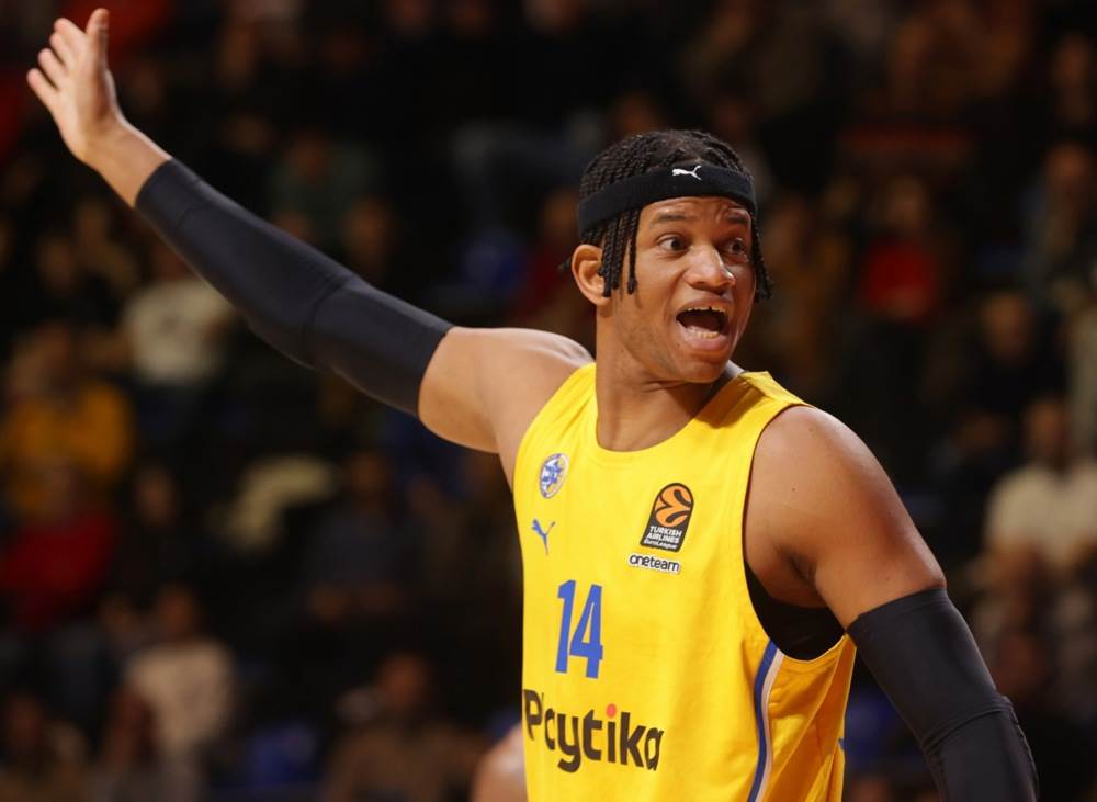 Hasijel Rivero u dresu Makabija