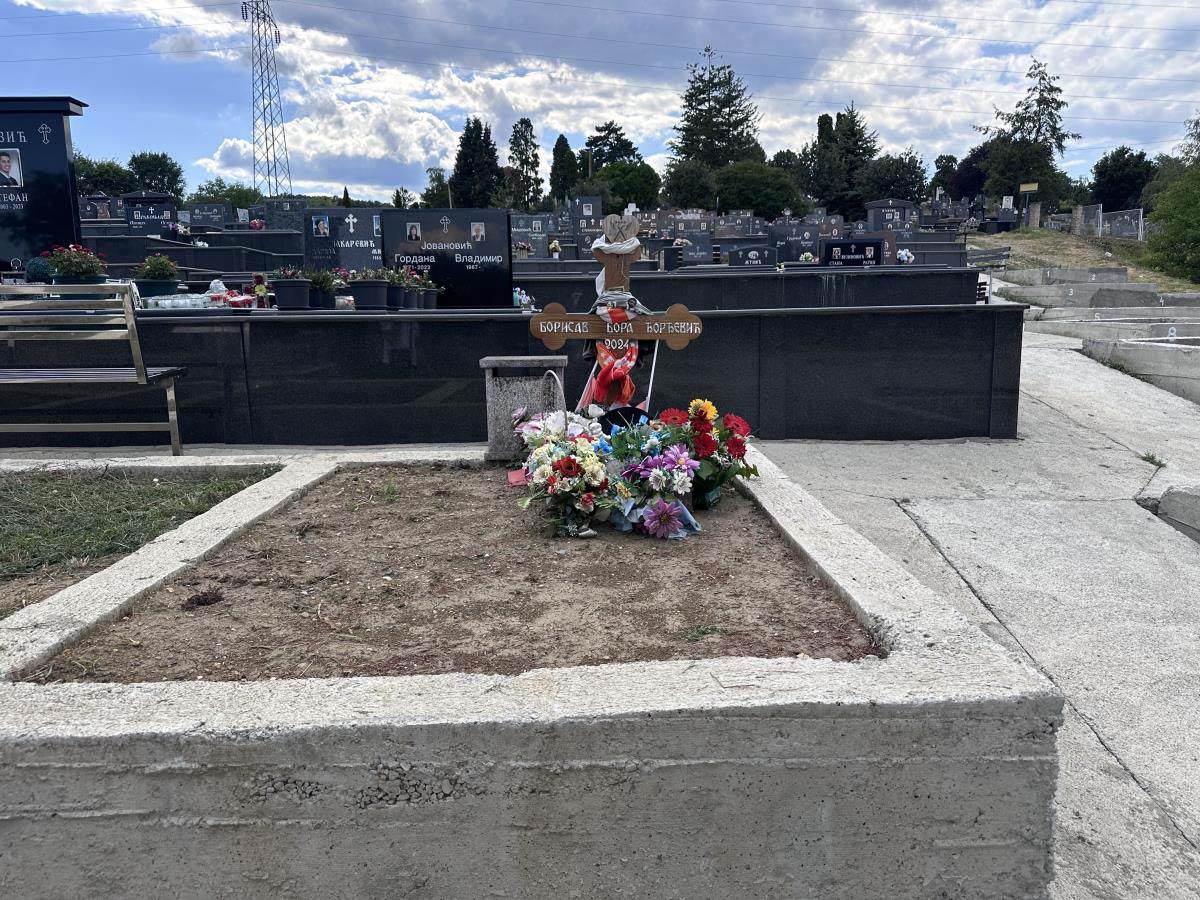 Grobno mesto Bore Čorbe 3.jpg