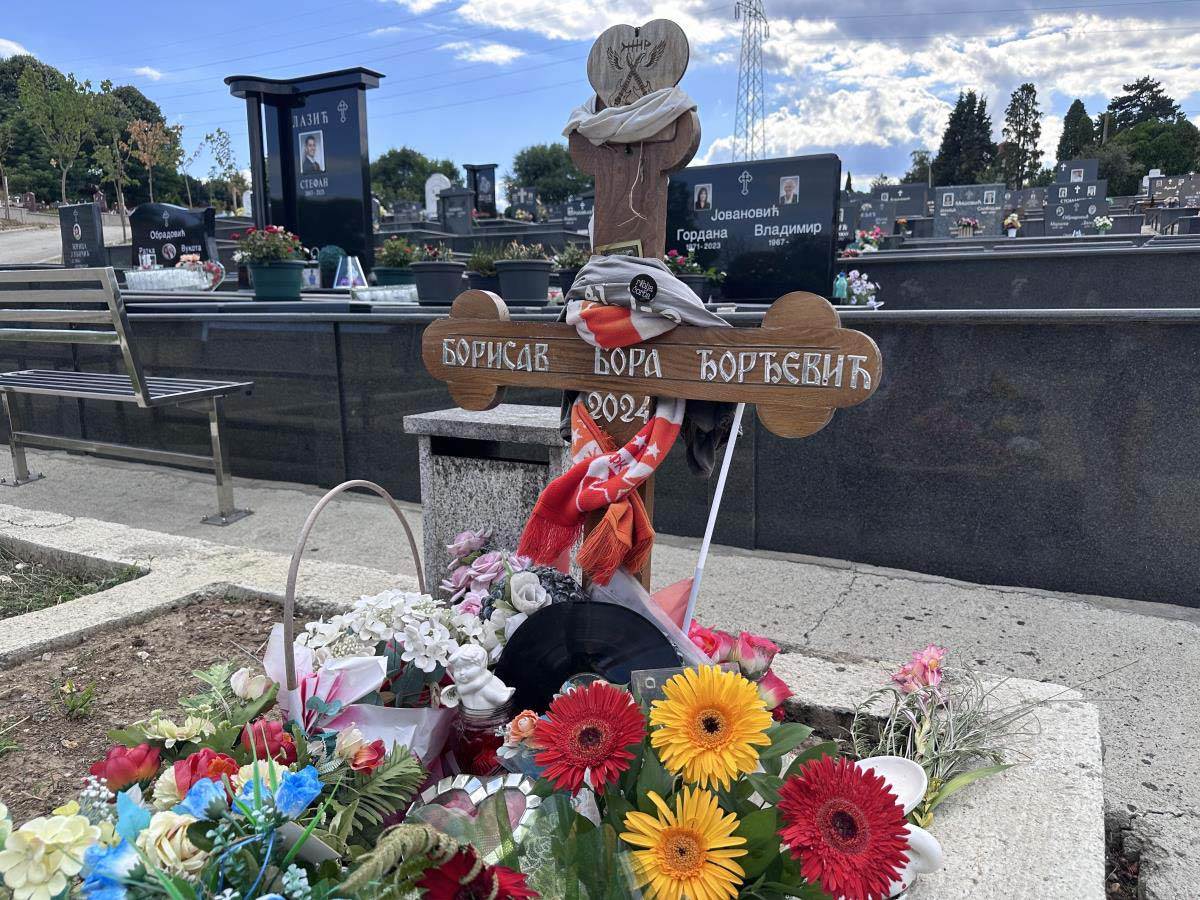 Grobno mesto Bore Čorbe 5.jpg