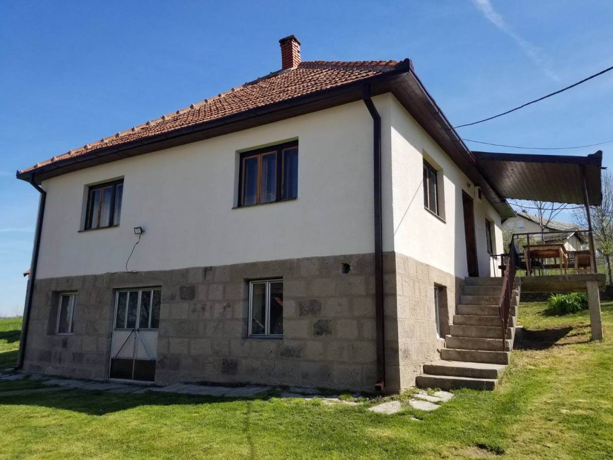 kuća na prodaju u Poljanicama (6).jpg