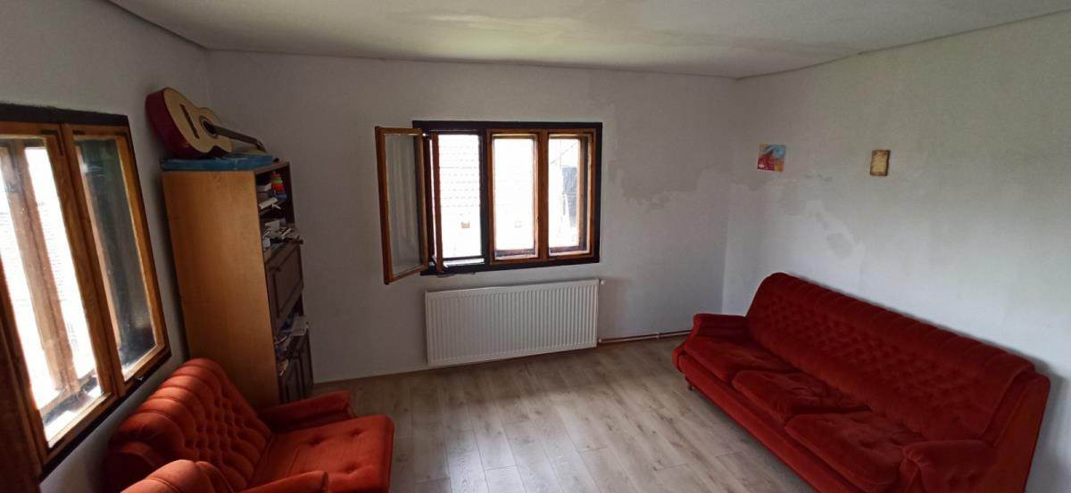 kuća na prodaju u Poljanicama (1).jpg