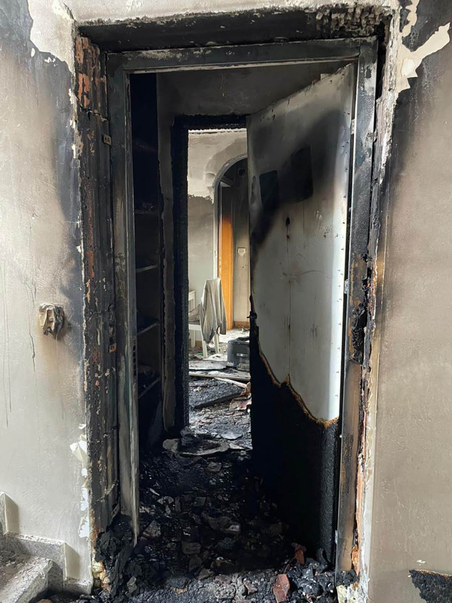 požar u Surčinu (3).jpg