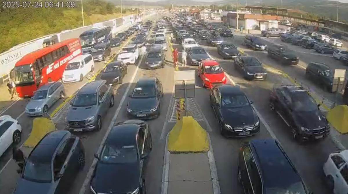 gužve na granicama (1).jpg