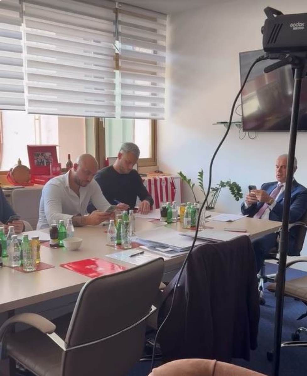 Marko Arnautović potpisuje za Crvenu zvezdu