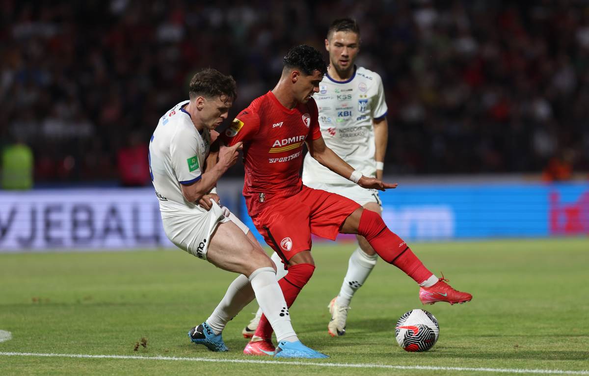 Radnički - Klaksvik  (8).jpg