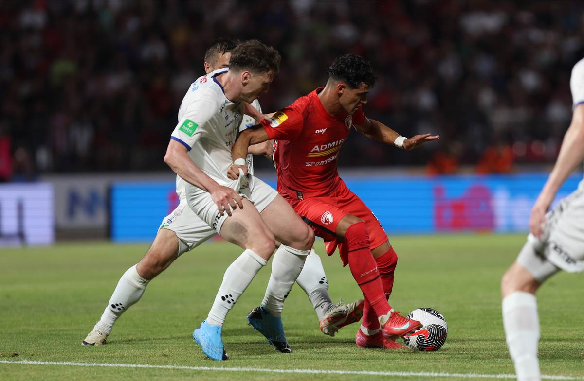 Radnički - Klaksvik  (9).jpg