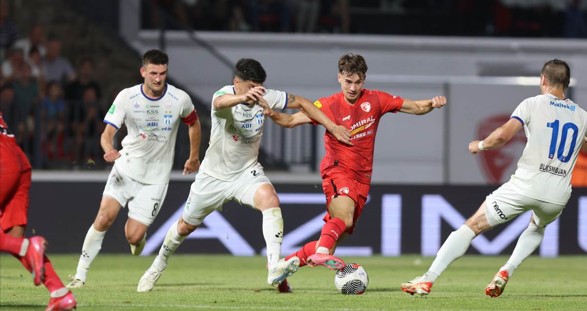 Radnički - Klaksvik  (10).jpg