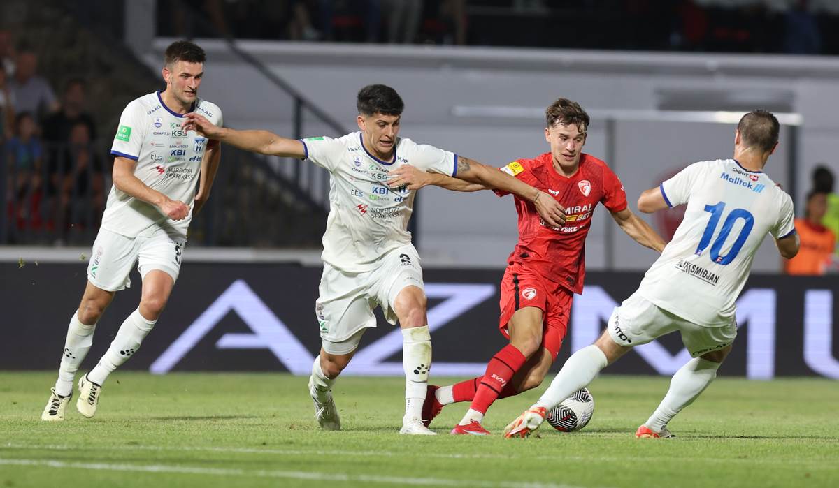 Radnički - Klaksvik  (11).jpg