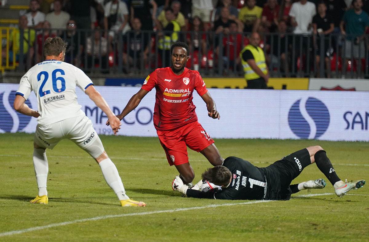 FK Radnički - Klaksvik (12).jpg