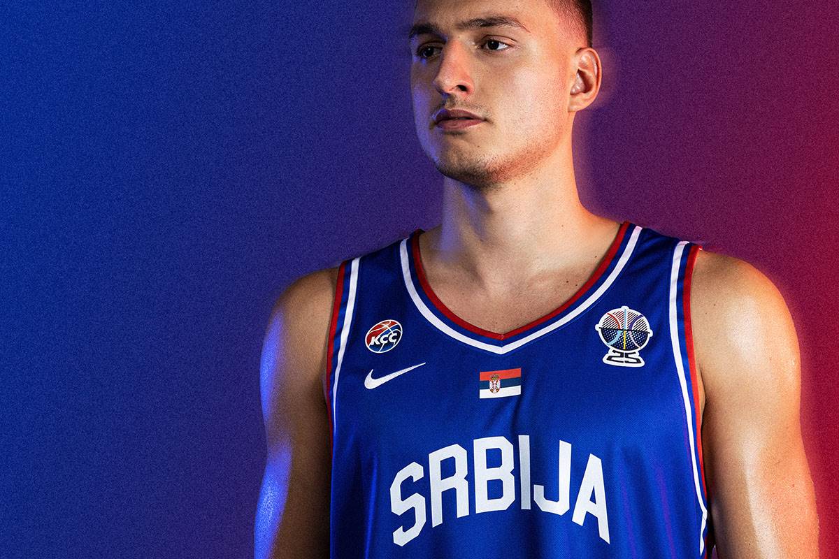 Dresovi košarkaša Srbije (2).jpg