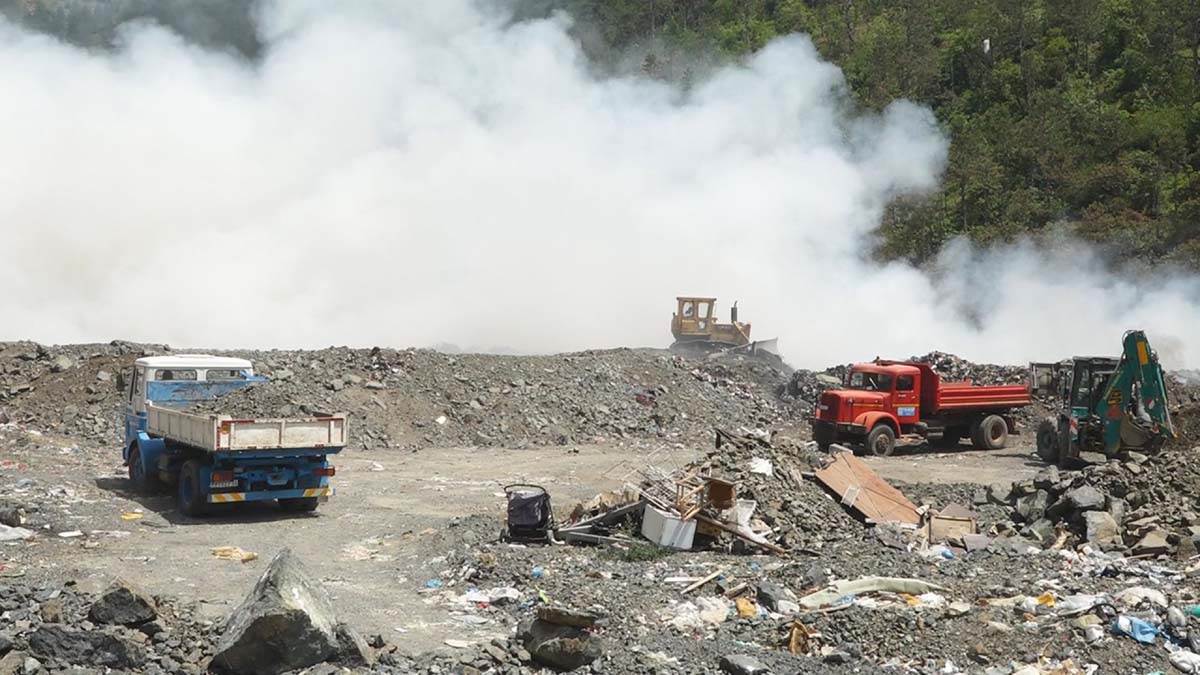 požar na deponiji u Priboju 3.jpg