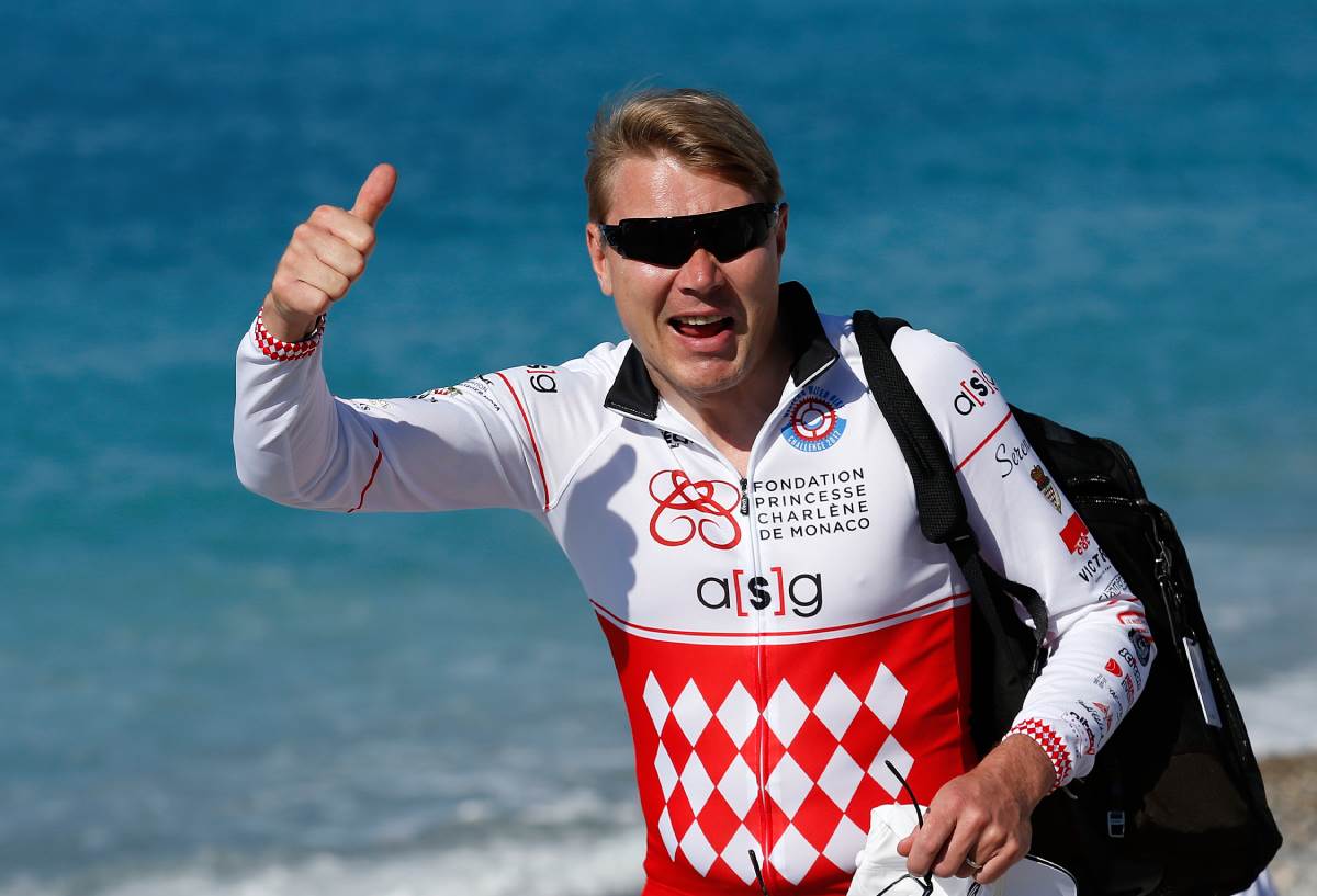 Mika Hakinen u trci vodenim biciklima