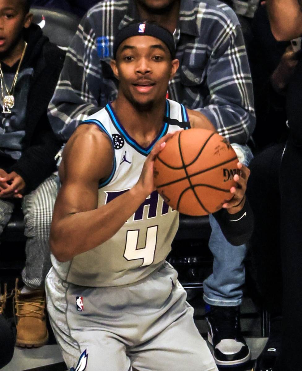 Devonte Grejem na takmičenju u šutiranju trojki