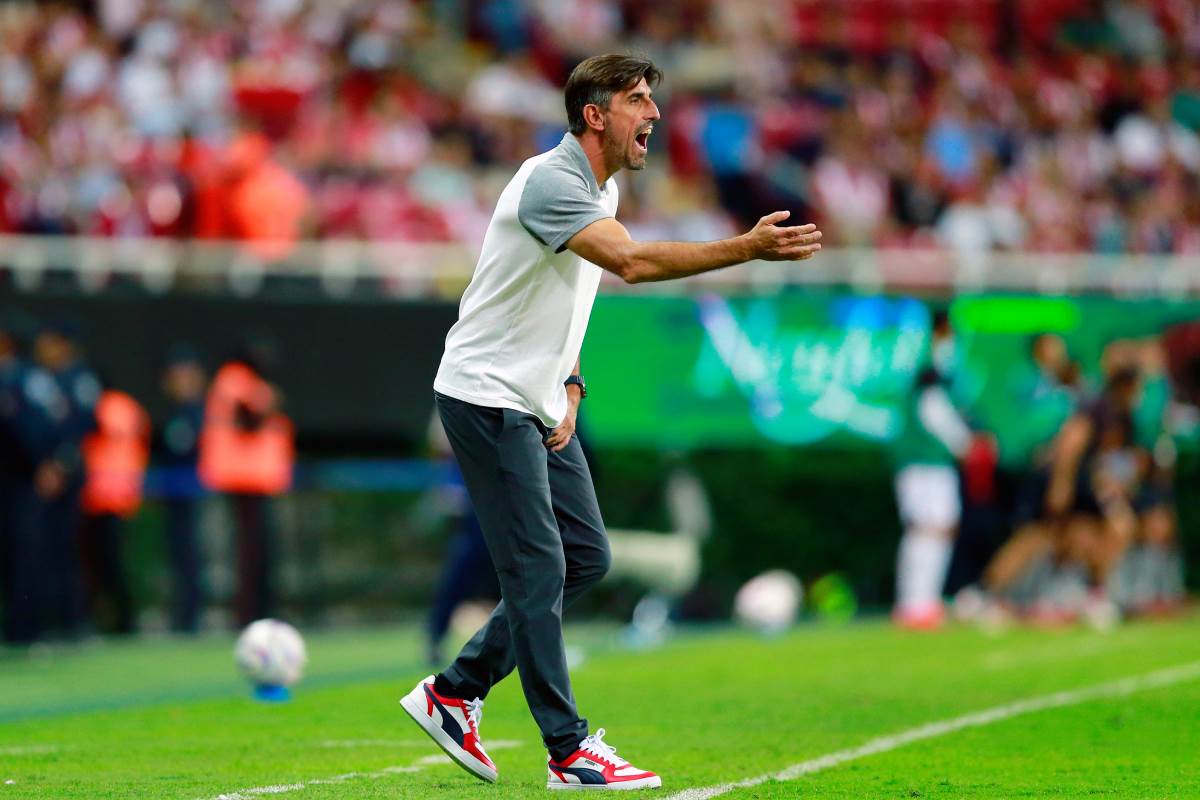 Veljko Paunović na klupi Gvadalahare