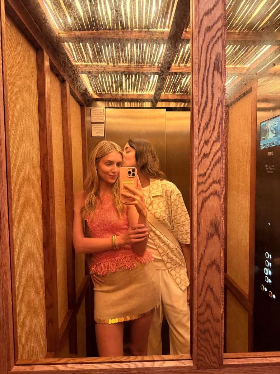 Sandra Karić s devojkom