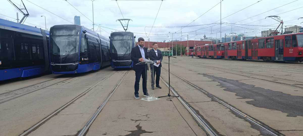 Novi tramvaji u Beogradu (2).jpg