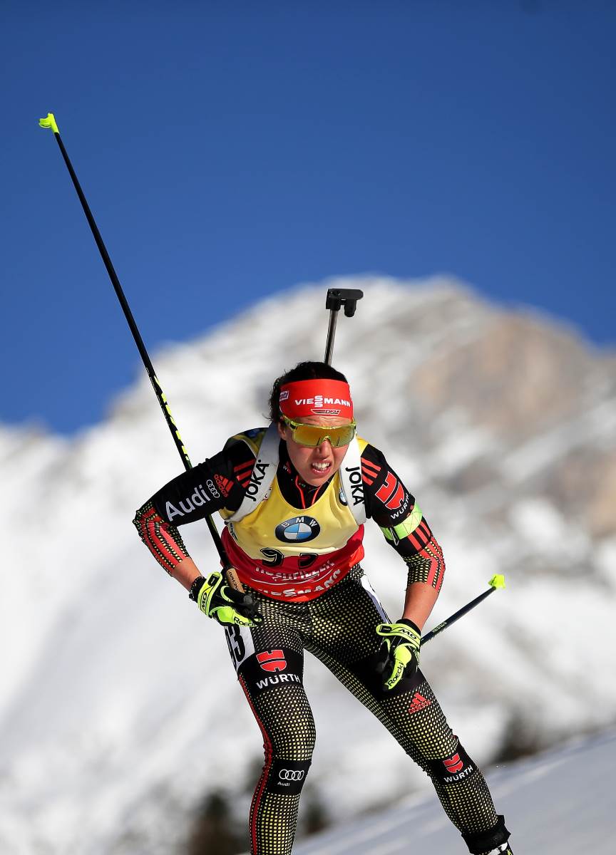 Laura Dalmajer skijanje u Austriji