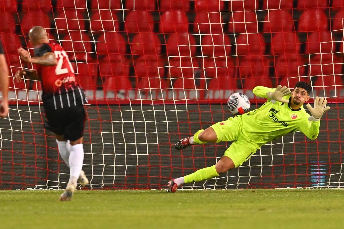 Mateus golman Crvene zvezde