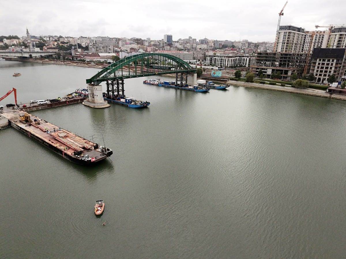 Stari savski most uklanjanje (13).jpg