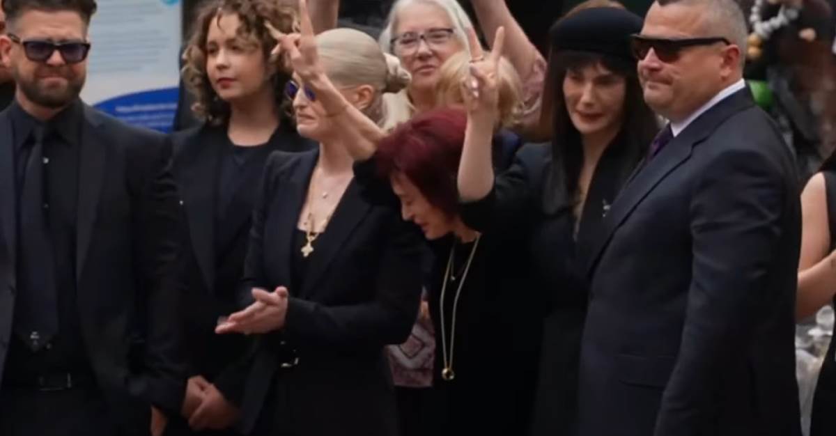 Ejmi Ozborn na sahrani Ozija