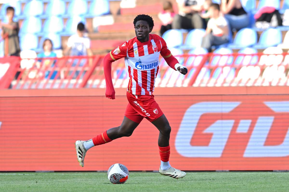 Ebenezer Anan na derbiju Zvezda Partizan