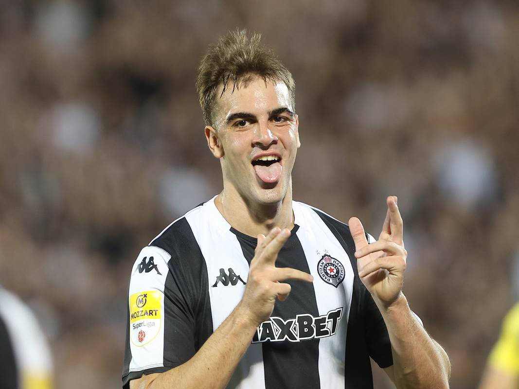 Fudbaler Partizana Jovan Milošević.