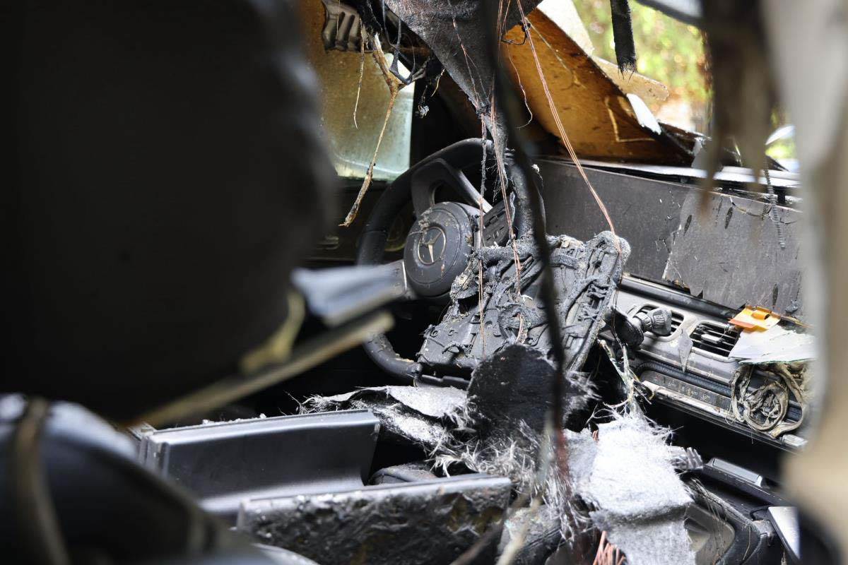 Zapaljeni džip u Beogradu 3.jpg