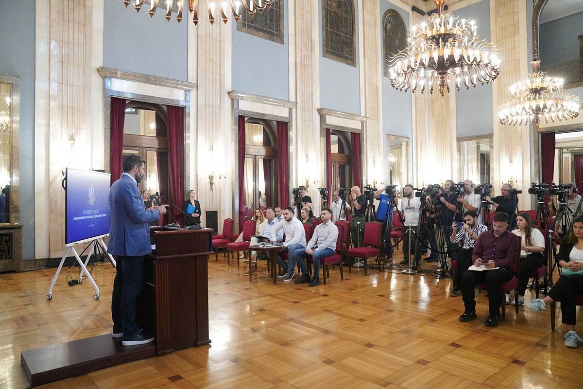 Aleksandar Šapić (5).jpg