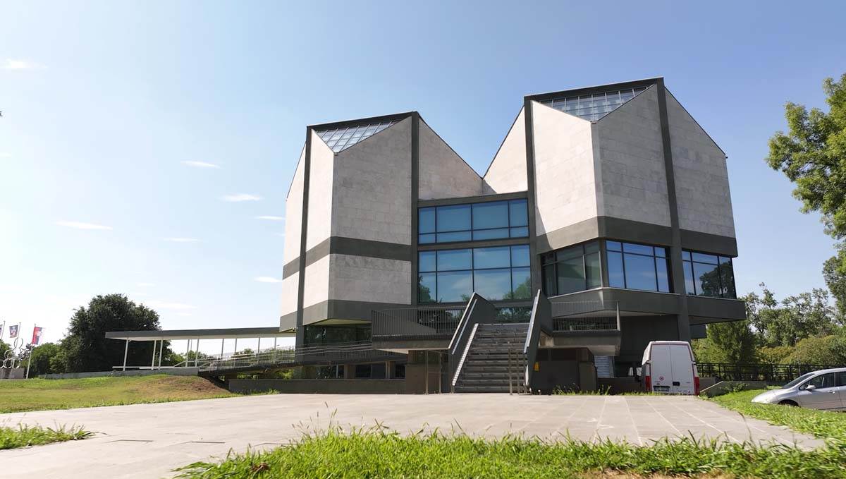 Muzej savremene umetnosti 3.jpg