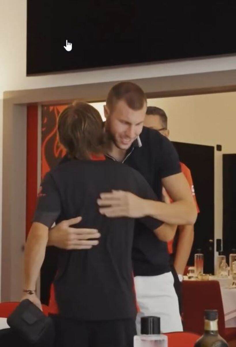 Pozdrav Luke Modrića i Strahinje Pavlovića u Milanu