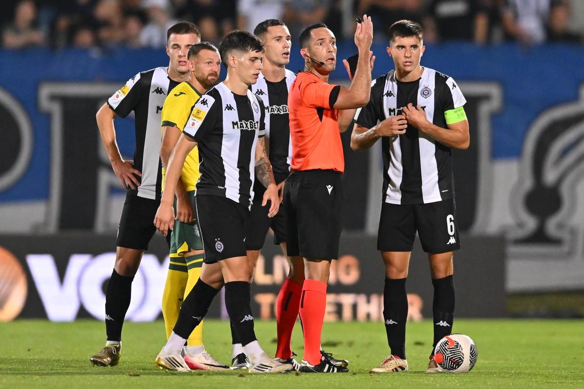 Partizan - Hibernijan  (11).JPG