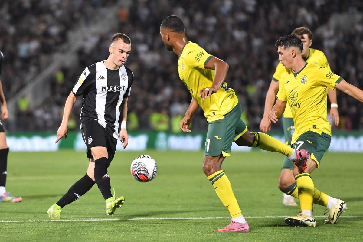 Partizan - Hibernijan  (38).JPG