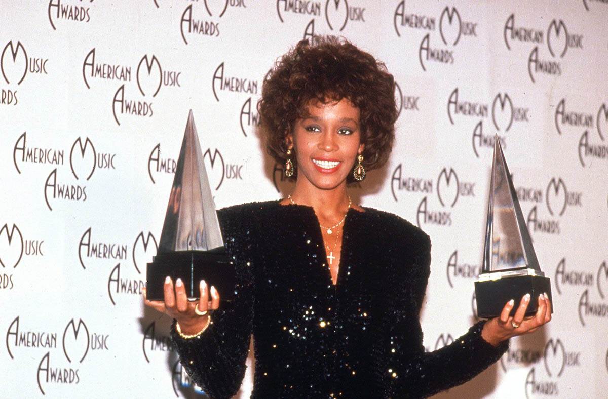 Vitni Hjuston (5).jpg