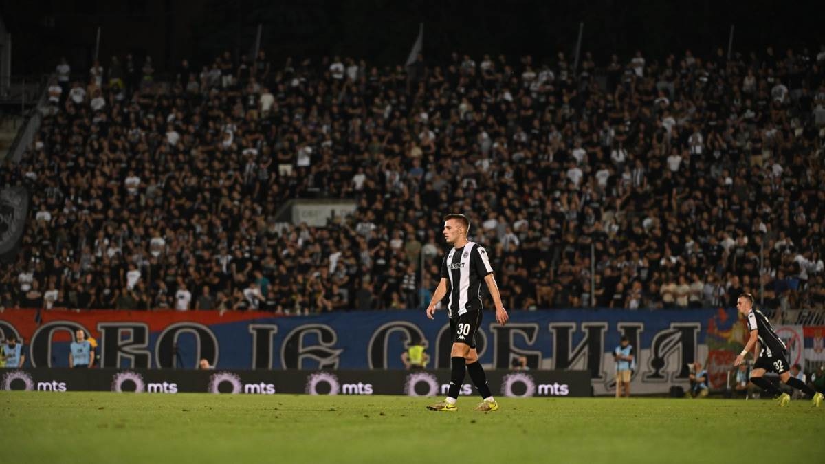 Milan Roganović bek Partizana protiv Hibernijana