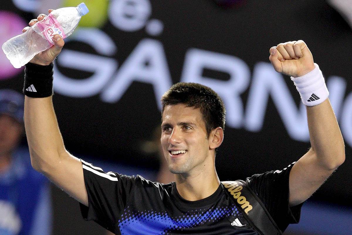 Novak Đoković pobedio Rodžera Federera 2008. godine na Australijan openu (4).jpg