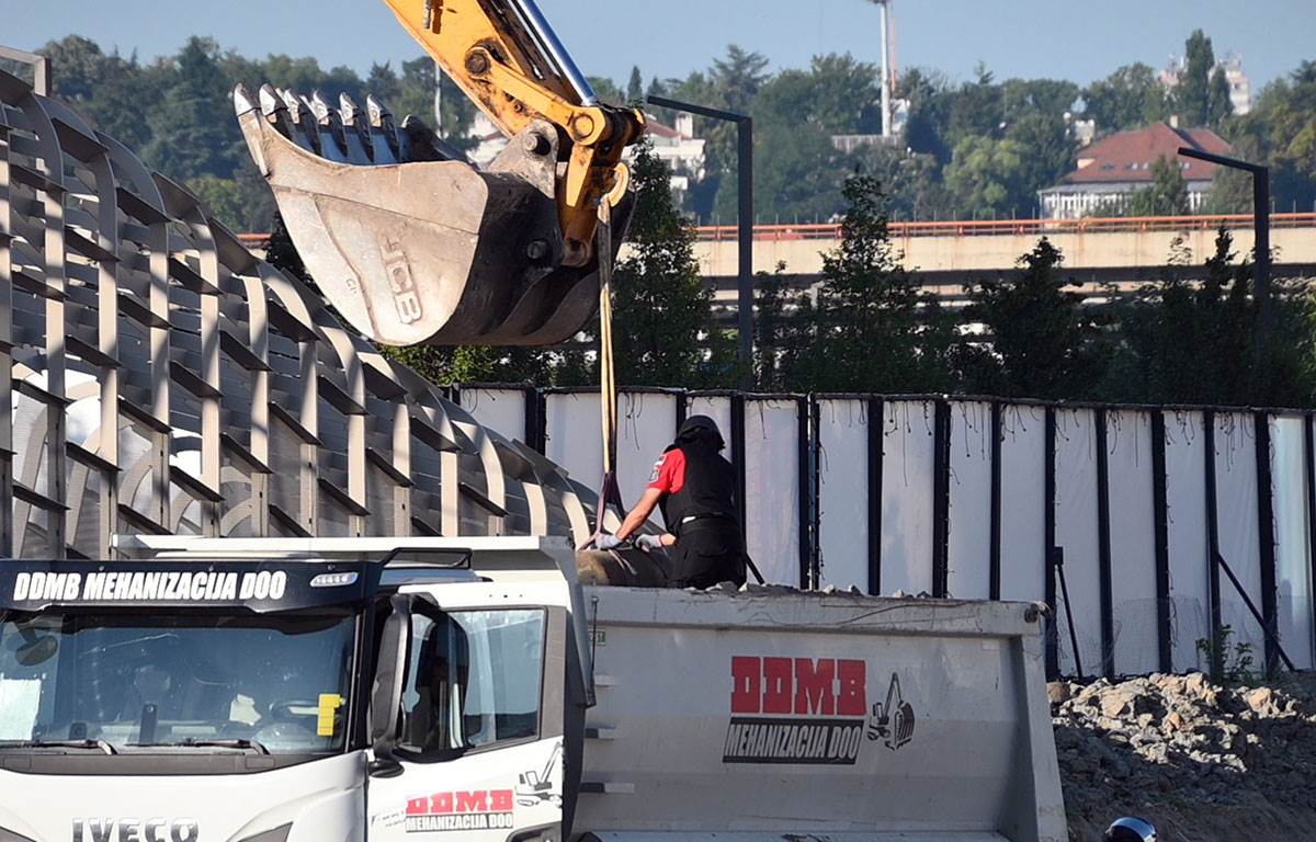 uklonjena avio bomba sa granilišta na Beogradu na vodi (7).jpg