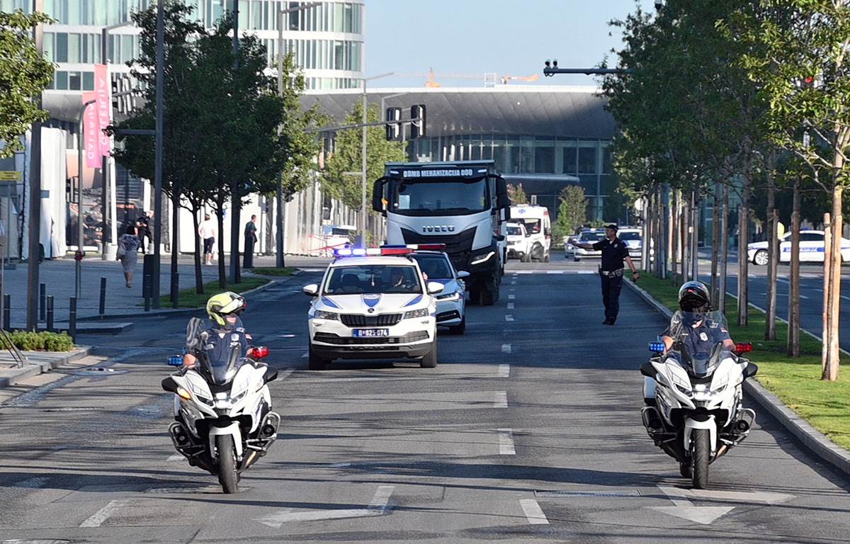 uklonjena avio bomba sa granilišta na Beogradu na vodi (8).jpg