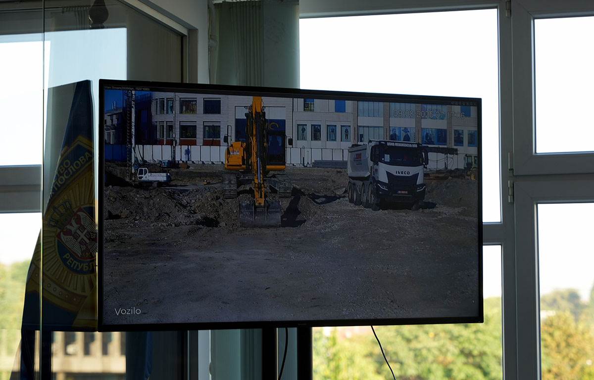 uklonjena avio bomba sa granilišta na Beogradu na vodi (11).jpg