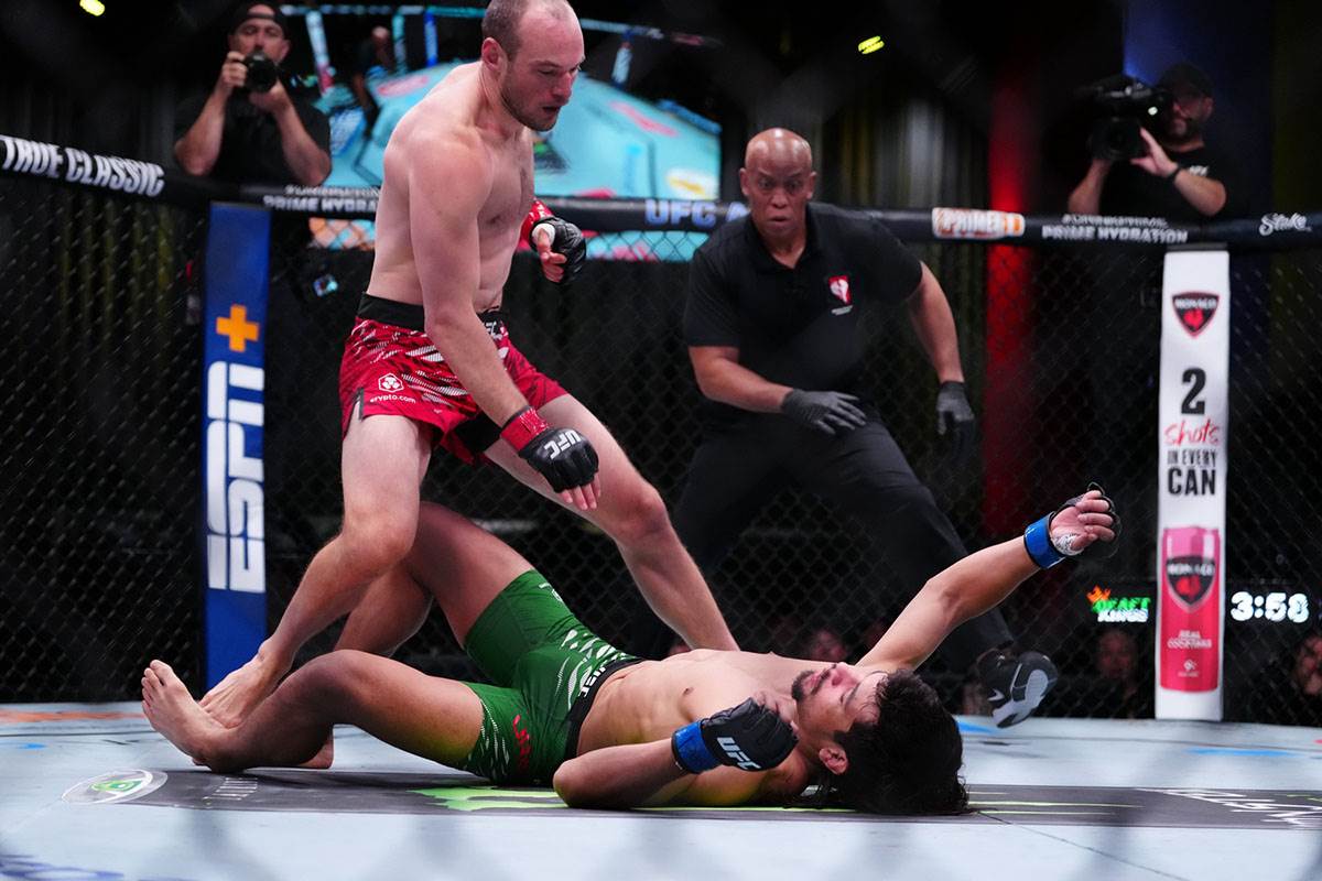 Uroš Medić pobedio Gilberta Urbinu (1).jpg