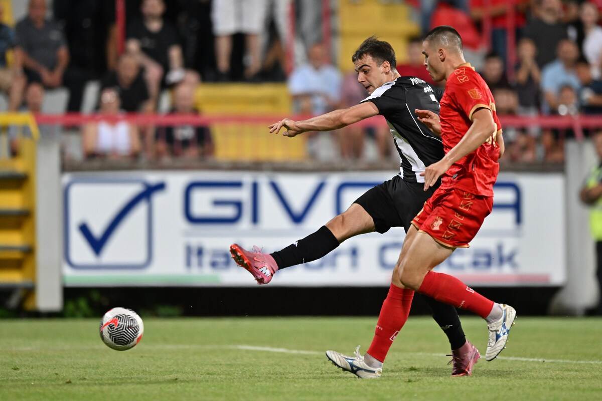 Napredak - Partizan (14).JPG