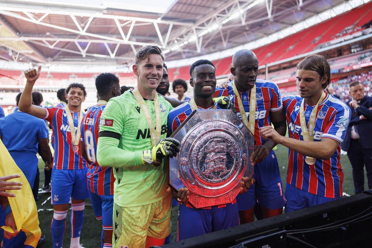 Kristal palas osvojio Komjuniti šild 4.jpg