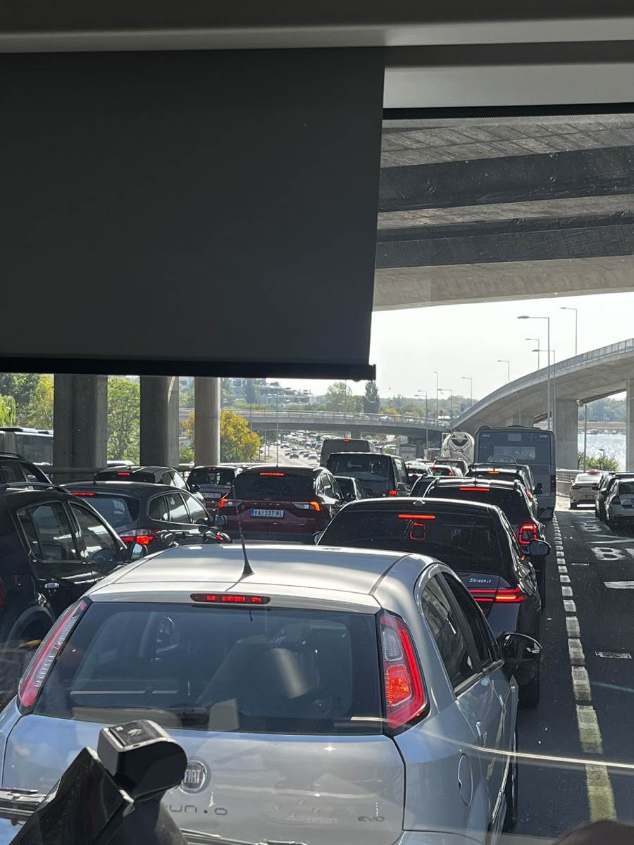 Gužva kod Ade (2).jpg