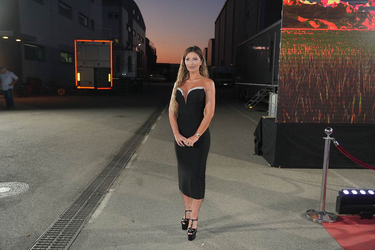 Ana Radulović (5) copy.jpg